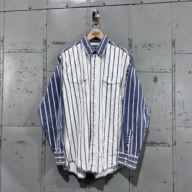 Vintage 90s Wrangler Rancher Western Button Up Long Sleeve Shirt Mens Blue white  Printed Funky Crazy Striped 