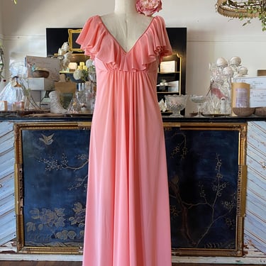 1970s nightgown, low back, pink nylon, vintage nightgown, 70s lingerie, size medium, ruffled neckline, flutter, 1970s sleepwear, loungewear 