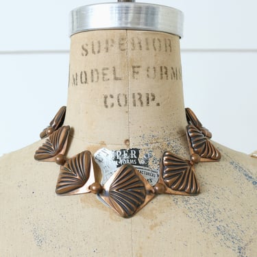 vintage 1950s MCM copper necklace • modernist seashell / diamond shape adjustable choker 