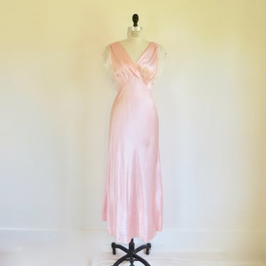 Vintage 1940's Pink Rayon Satin Long Nightgown Bias Cut Ecru Lace Trim Body Skimming Pin Up 40's Sleepwear Loungewear Shrewsbury Size Medium 