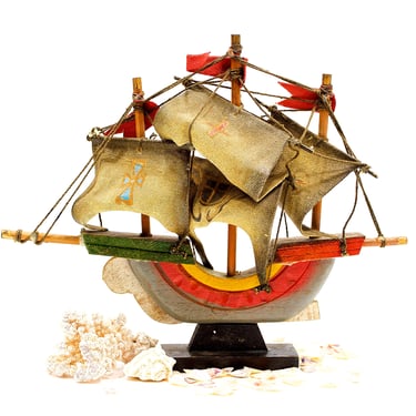 VINTAGE: Wood Sailboat - La niña, La Pinta, Santa Maria - Christopher Columbus, Lake, Nautical, Sailing, Pilgrims - SKU 26-D-00016052 