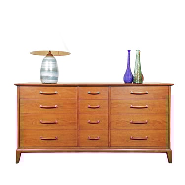 Henredon 12-Drawer Mid Century Modern Walnut Dresser | Credenza