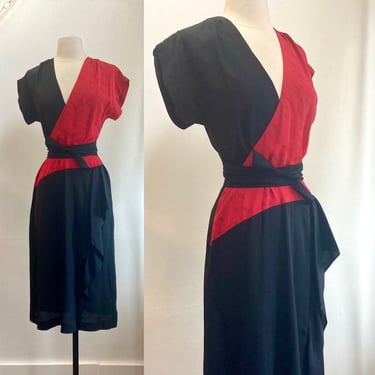 Vintage 70s Dress / 1940s Style / Asymmetrical Wrap V Neck + Sash + Side Sarong Ruffle / Rayon / Young Edwardian by Arpeja 