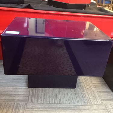 Lacquer Geometric Side Table (Seattle)