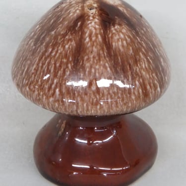 USA Pottery Mushroom Brown Drip Ceramic Salt or Pepper Shaker 3812B