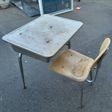 Vintage School Desk & Chair 26 x 25.75 x 31.25