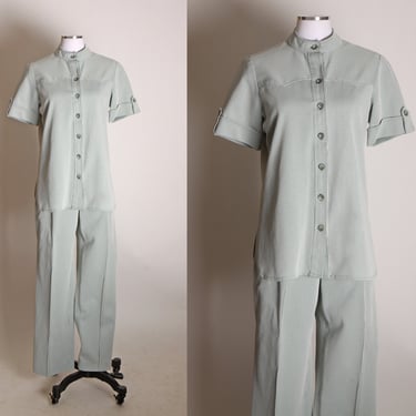 1970s Green and White Striped Double Knit Polyester Short Sleeve Button Up Blouse with Matching High Waisted Flare Pants Two Piece Pant Suit 