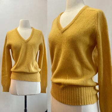 Vintage 60's MUSTARD SHETLAND Wool  Vneck Sweater / PRINGLE / Made in Scotland 