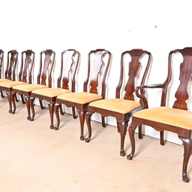 Henredon Queen Anne Carved Mahogany Dining Chairs, Set of Eight