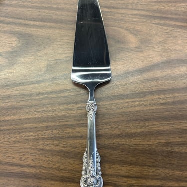 Grand baroque sterling cake server by Wallace 
