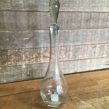 Floral Etched Glass Wine Decanter (Tacoma)