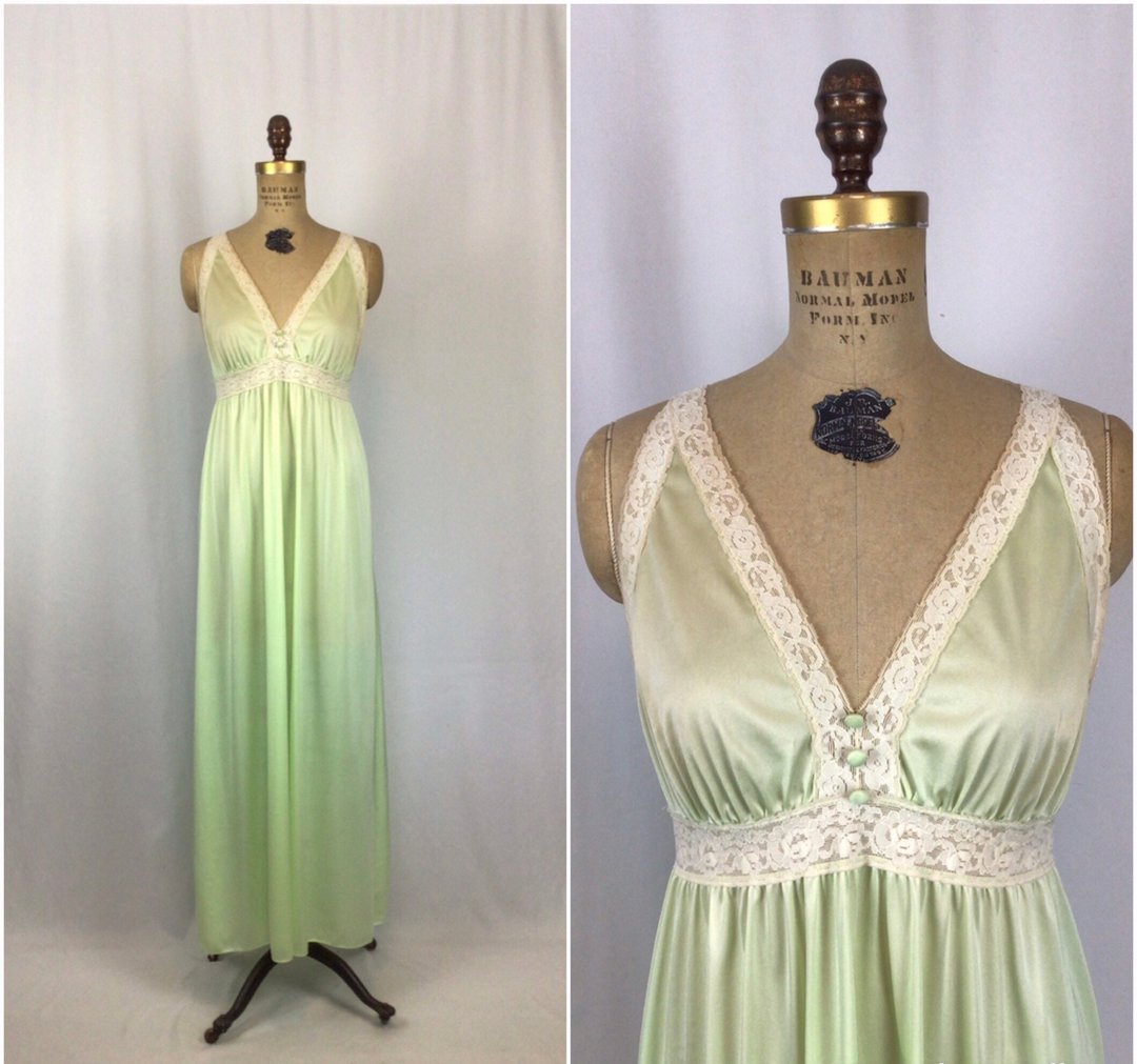 Vintage 70s nightgown Vintage pastel green long nightdress 1970s