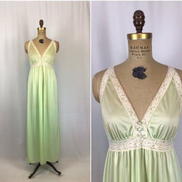 Vintage 70s nightgown | Vintage pastel green long nightdress | 1970s  Lorraine full length negligee 