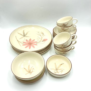 Winfield Passion Flower Bread and Dinner Plates, Plate, Tea Coffee Cups and Saucers, Fruit and Cereal Bowl, Bowls, Mid Century Dinnerware 