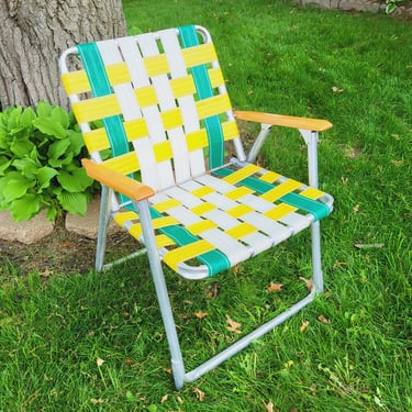 Mid Century Vintage Green and Yellow Webbed and Aluminum Folding Garden/Lawn Lounge Chair 