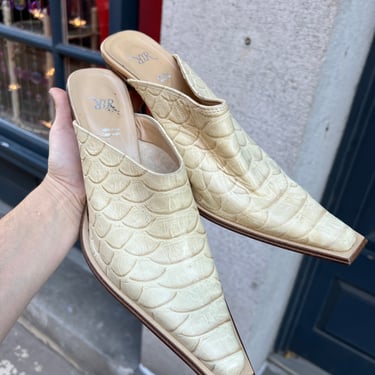 Vintage Cream Leather Pointed Toe Mules by Vera Pelle