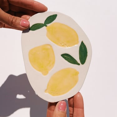 ceramic trinket dish. lemons 01. ring or jewelry tray. glazed stoneware. 4 inch plate. 