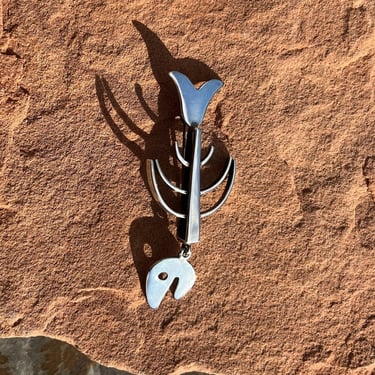 Miguel Garcia Martinez ~ Vintage Mexico Sterling Silver Fish Bone Brooch with Free Swinging Fish Head Brooch / Pin 