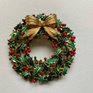 Vintage Weiss Christmas Wreath Brooch, Holly Berry Pin, Enamel Wreath, Christmas Jewelry 