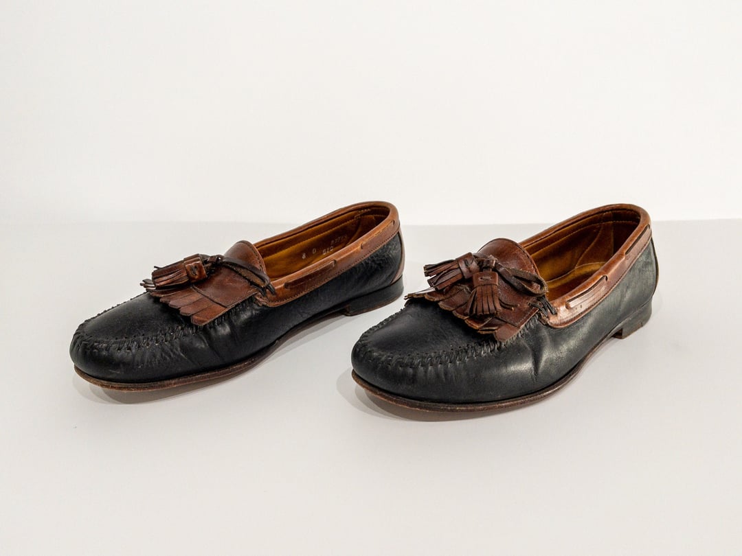 Loafers VTG 90s GH Bass Glossy Brown Leather Tassels Braid