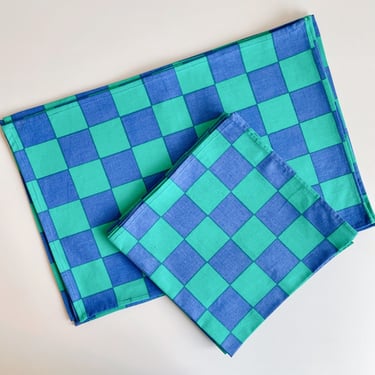 Set of 6 Checkered Placemats + Matching Napkins