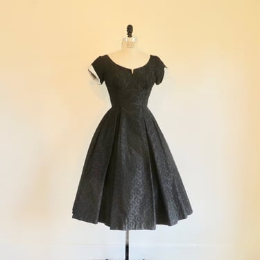 1950's Black Brocade Fit and Flare Evening Party Dress Full Skirt Formal Cocktail Rockabilly Swing 28" Waist Size Small Medium 