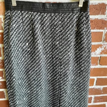 Vintage 90s Louis Feraud Black/White Tweed Wool Midi Skirt /  M 