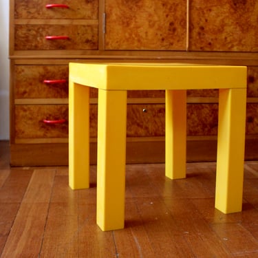 Spaceage Yellow Side Table