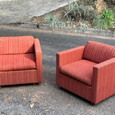 Mid-Century Pair of Cube Lounge  Chairs - Circa 1970s 