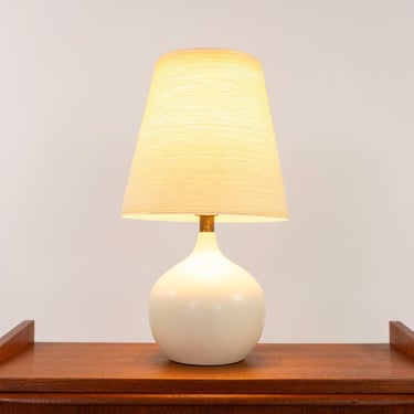 Ceramic Table Lamp & Fiberglass Shade by Lotte - (D1278) 