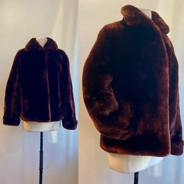 Vintage Fur Coat / 50s Plush Mouton Shearling Sheepskin / Rounded Collar + Cropped + Pockets / Brown with Reddish Tint / Custom 