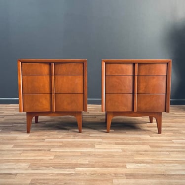 Pair of Mid-Century Modern Walnut Night Stands by American of Martinsville, c.1950’s 