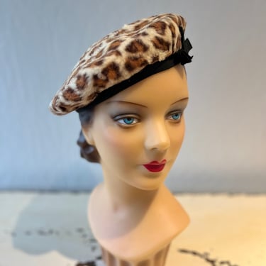 Growling For Her Own Pleasure - Vintage 1950s 1960s Faux Leopard Fur Beanie Beret Hat 