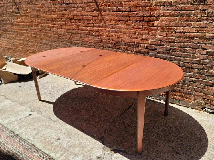 Round Dining Table with Two Leaves by Skovby