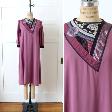 vintage 1970s boho quilted appliqué dress • lilac purple kaftan 