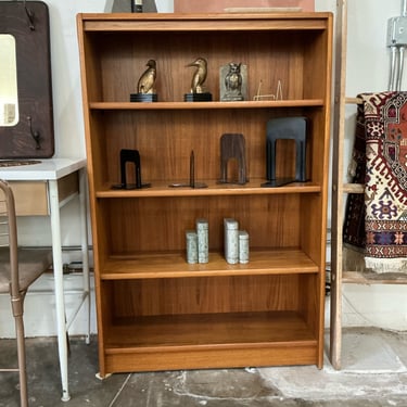 Wooden 4-Tier Shelf