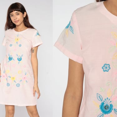 Embroidered Floral Dress 60s Shift Mini Dress Mod Pastel Baby Pink Embroidery 1960s Boho Vintage Short Sleeve MiniDress Twiggy Small s 