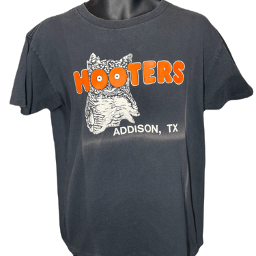 1980's Hooter's T-Shirt Size L