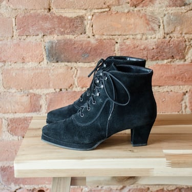 black leather boots | 80s 90s vintage dark academia granny lace up platform low heel women's boots size 7 