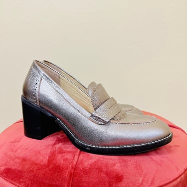 Y2K Vintage Silver Metallic Hush Puppies Platforms / Oxford Penny Loafer Leather Heels / Size 8 