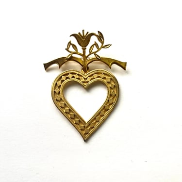 Vintage Gold Heart Brooch, Open Heart Pin, Floral and Heart Brooch, Gold Heart Brooch, Valentines Dat Pin, Large Heart Pin, Valentines Pin 