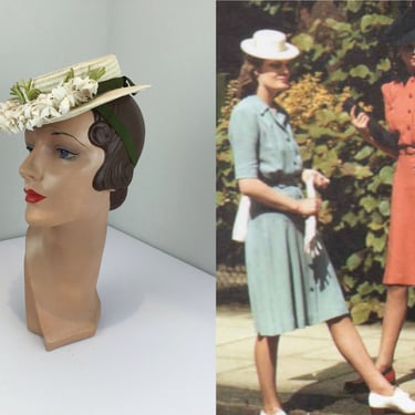English Market Mornings - Vintage 1940s Ivory Straw Boater w/Matching Floral Green Huggie 