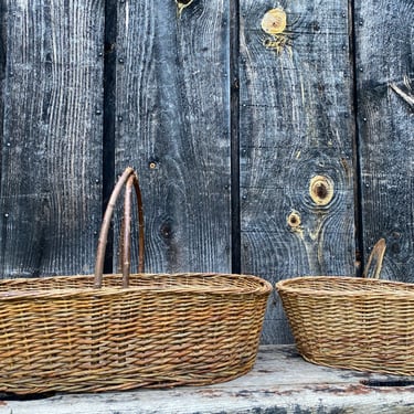 Matching Basket Set -- Basket Set -- Large and Medium Basket -- Baskets -- Vintage Baskets -- Basket Set Vintage -- Wicker Baskets -- Basket 