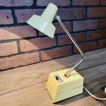 Mobilite Cream Small Task Table Lamp 