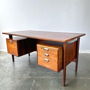 Danish Mid Century Modern Rosewood Desk By Kai Kristiansen circa 1960 