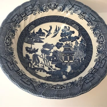 Vintage Royal Wessex  England Blue Willow Vegetable Serving Bowl 9.25