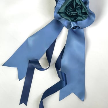 Blue Ribbon Pin