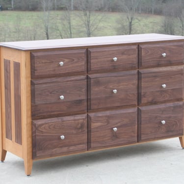 X9330o *Hardwood 9 Drawer Dresser, Overlap Drawers, Paneled Sides, Routed Top & Faces; X9330p, Paneled sides, Flat overlap dw, natural color 