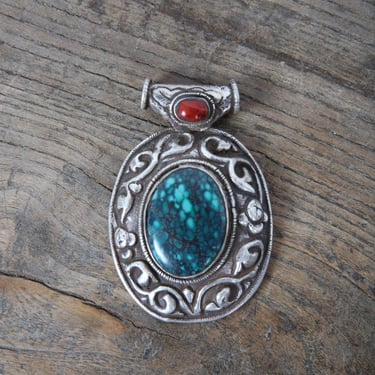 Silver and Blue Stone Decorative Necklace Pendant with Bird & Flowers 