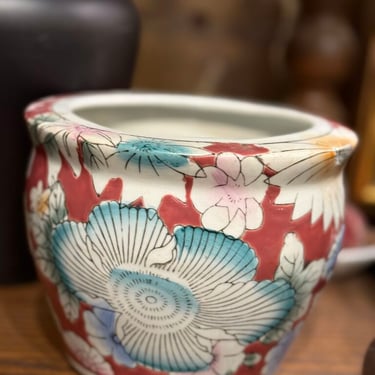 Mauve chinoiserie planter